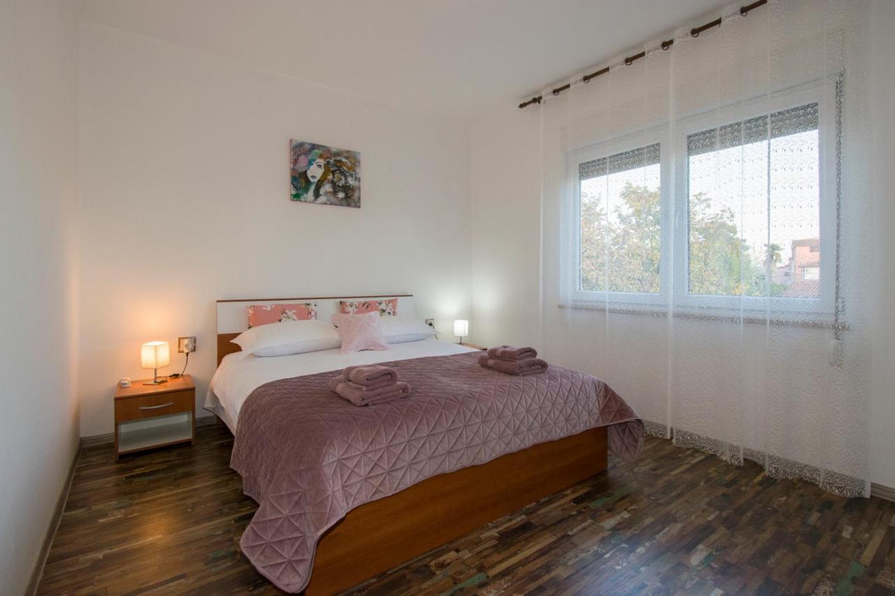 Apartman Fuma Ровінь Екстер'єр фото