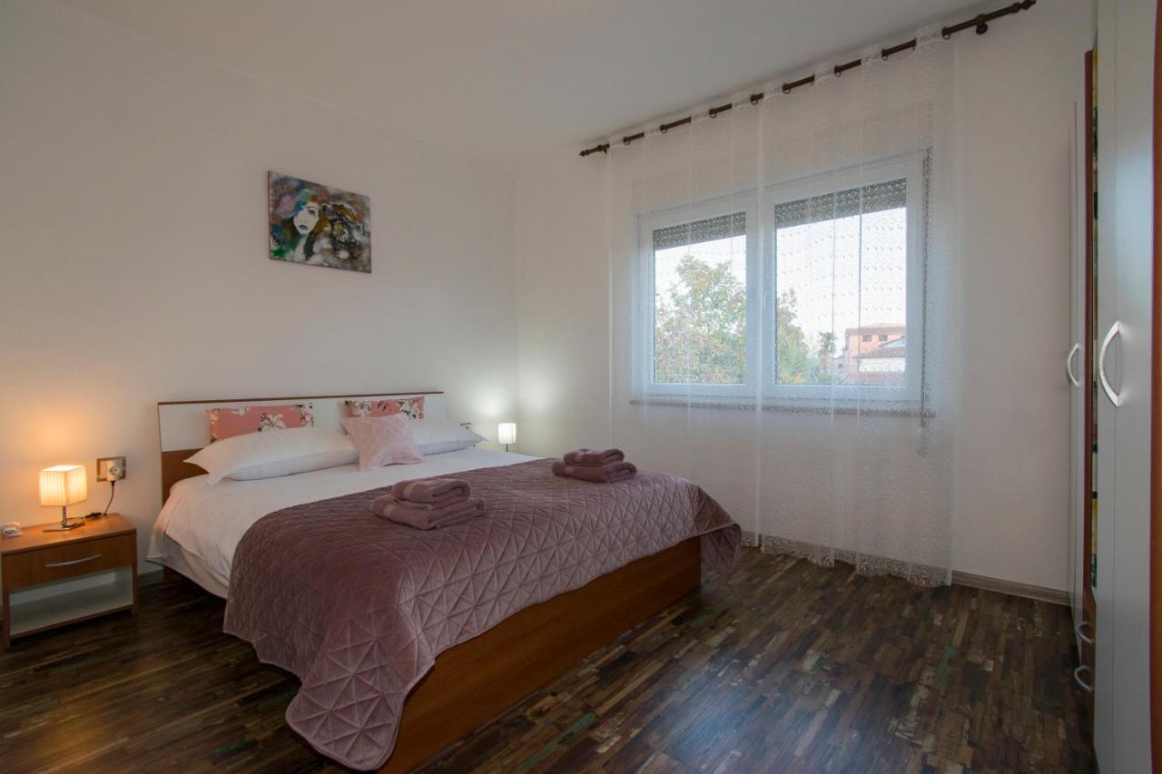 Apartman Fuma Ровінь Екстер'єр фото